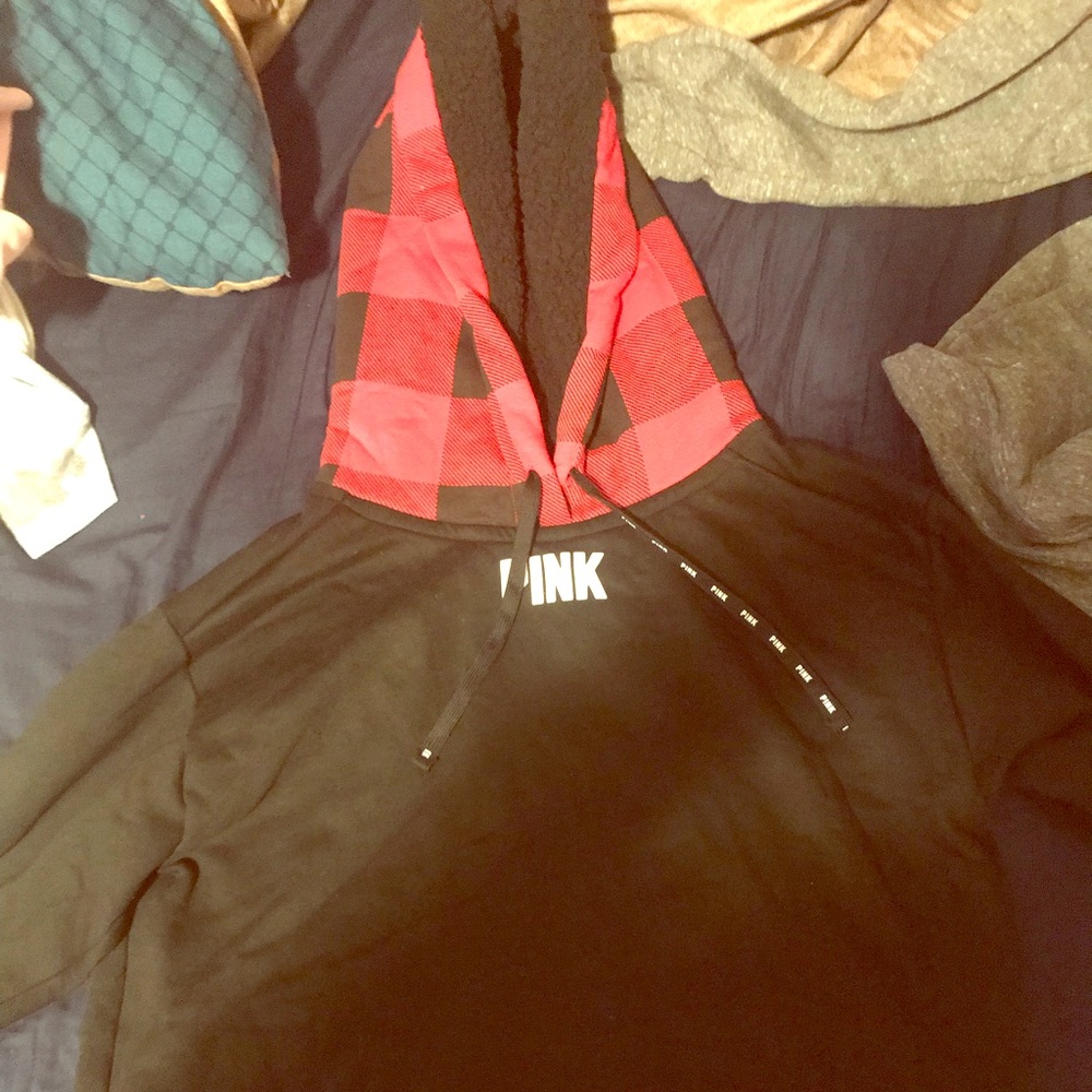 VSPINK RED/BLACK HOODIE SZ M